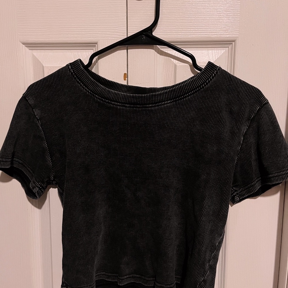 dark gray ribbed women’s top